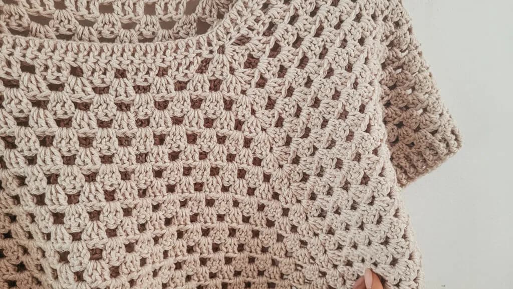 Bluzka na szydełku: Jak stworzyć idealną, krok po kroku?