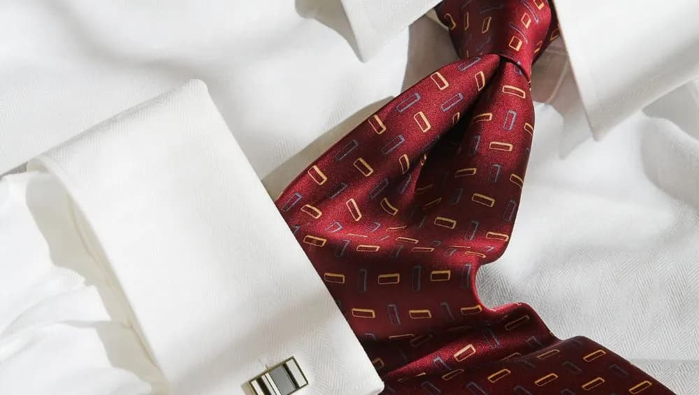 Jak dobrać krawat do koszuli? Uniknij wpadek!